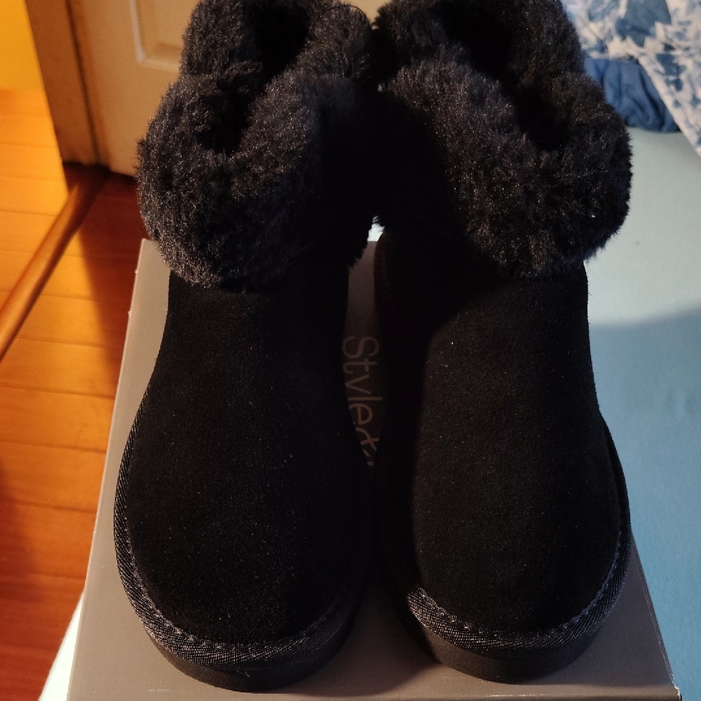 Black Faux Fur Woman's Slip-On Boots